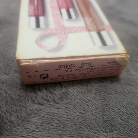 Set of 3 Full size Clinique Chubby Stick Moisturizing Lip Color Balm Boxed - Picture 3 of 15